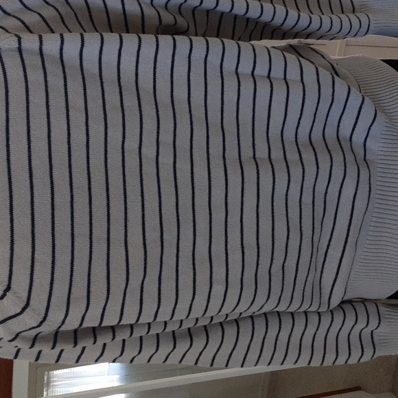 GAP sweater - Picture 6 of 8